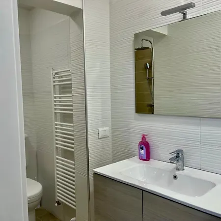 50 Tourist House - Pratello - Self Check-in * Boloňa