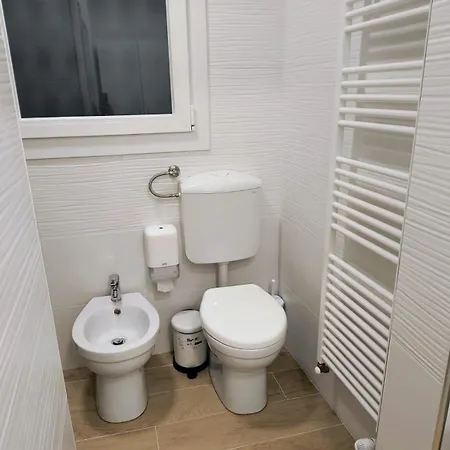 50 Tourist House - Pratello - Self Check-in Boloňa