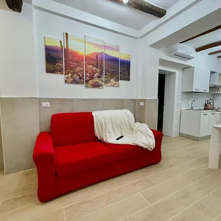 Apartment 50 Tourist House - Pratello - Self Check-in