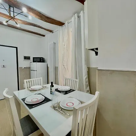 Apartmán 50 Tourist House - Pratello - Self Check-in *