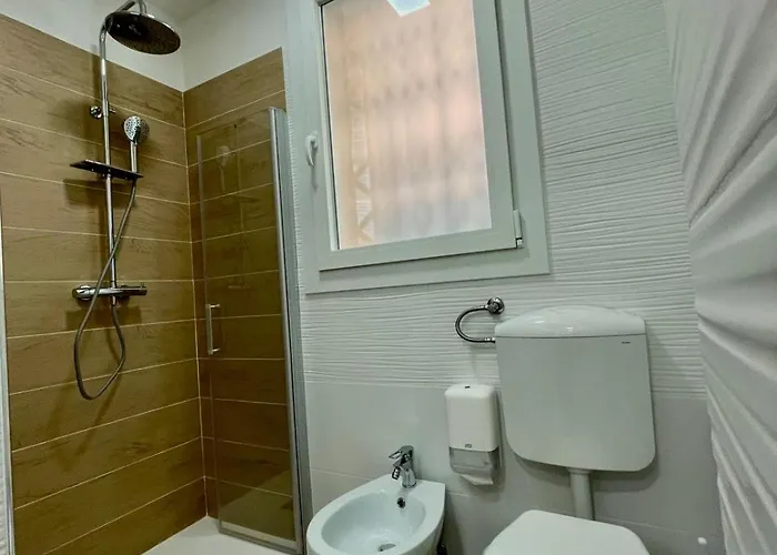 50 Tourist House - Pratello - Self Check-in * بولونيا