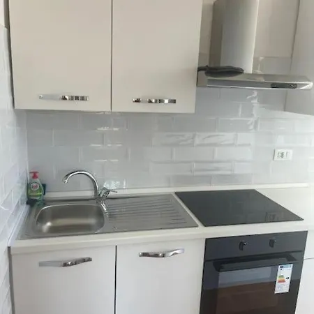 50 Tourist House - Pratello - Self Check-in アパート